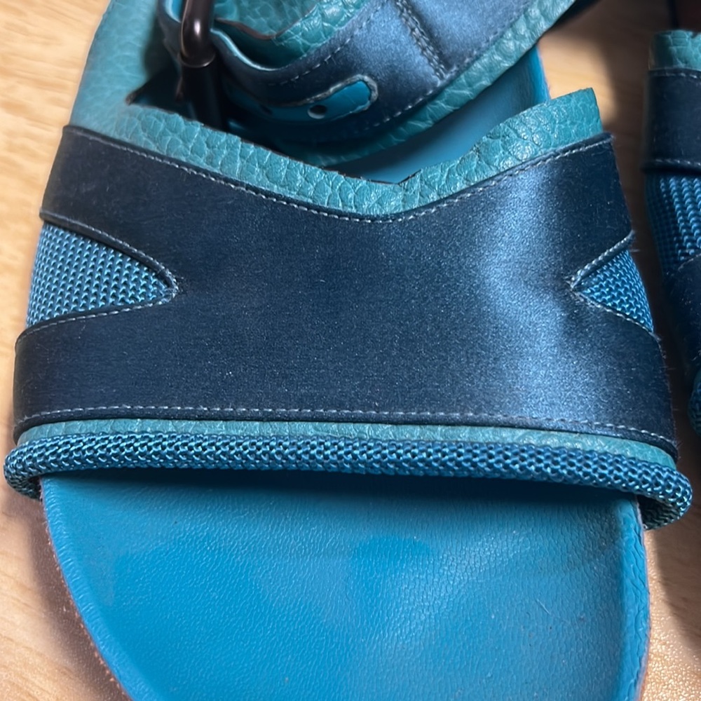 Burberry sandals blue tone - Picture 2 of 4